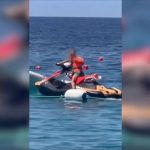 Biznesmeni në Dhërmi e pëson keq, pasi i dha një 12-vjeçari të drejtonte një jet ski