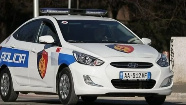 U zunë për pronën dhe kërcënoi vëllanë me pistoletë, arrestohet 47-vjeçari në Vlorë (EMRI)