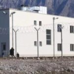 “Po largohem, ju dua shumë” – Kishte marrë leje, arratiset nga burgu i Reçit, Petrit Ndoci
