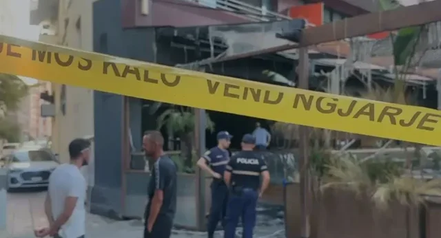 Përfshihet nga flakët hoteli në Vlorë, pushuesit hidhen nga ballkoni për të shpëtuar! 7 të plagosur, një në gjendje të rëndë