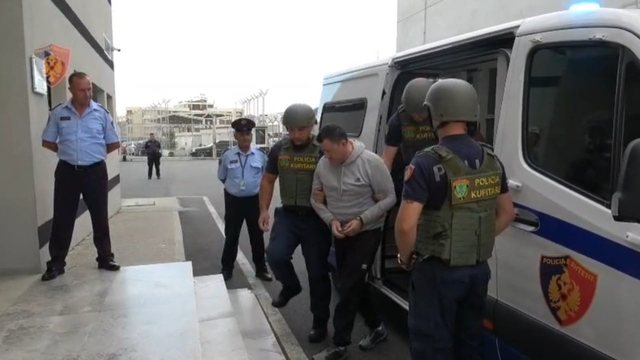 Tre dekada në arrati për tre vrasje, Policia njoftim zyrtar: Sokol Hoxha u deportua në Shqipëri