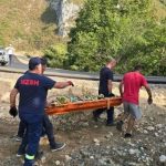 Aksidenti në Mirditë, policia jep detaje: Një i mitur dhe një 20-vjeçar transportohen me helikopter në Tiranë