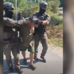 Arrestimi i të shumëkërkuarit Ylli Zalla/ Policia: Iu gjetën arsenal armësh, municion luftarak, lëndë narkotike dhe uniforma policie