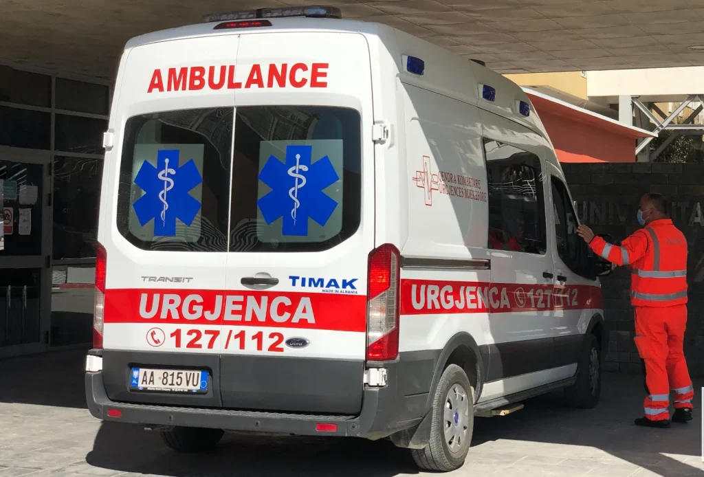 Aksident tragjik në Farkë/ I riu përplas për vdekje një vajzë të mitur