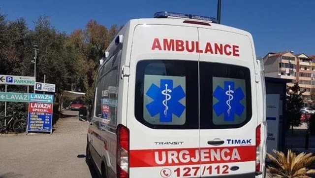 Aksident tragjik në autostradën Durrës-Tiranë, përplasen 5 automjete, 1 i vdekur