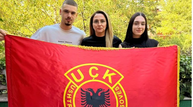 “Nën hijen e flamurit”/ Gruaja e Rexhep Selimit reagon pas vendimit të Hagës