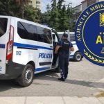Arrestohet oficeri i Policisë, dyshohet se ushtroi dhunë ndaj një vajze dhe vëllait të mitur të saj