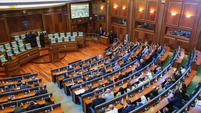 Konstituohet Kuvendi i Kosovës! Zgjidhen nënkryetarët, PDK mbetet pa përfaqësues