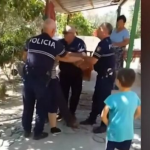 “Jo, jo, jo xhaxhi polici”/ Shoqëruan me forcë kryefamiljarin në Kuçovë, pezullohen nga detyra tre efektivët! (Emrat)
