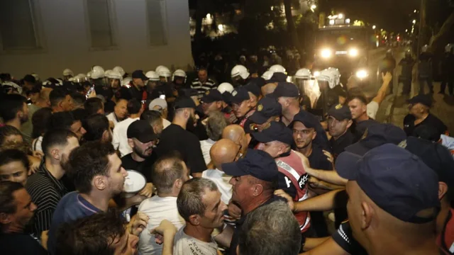 Gjykata liron nga qelia 14 protestuesit e arrestuar tri ditë më parë