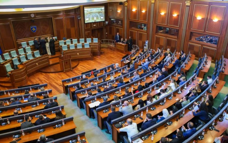 Kuvendi i Kosovës miraton deklaratën për ish-krerët e UÇK-së: Kundërshtojmë aktgjykimin e padrejtë