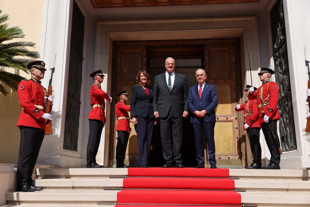 Eric Wendt merr zyrtarisht detyrën, Ambasada amerikane në Tiranë: Do i japë përparësi axhendës së Trump