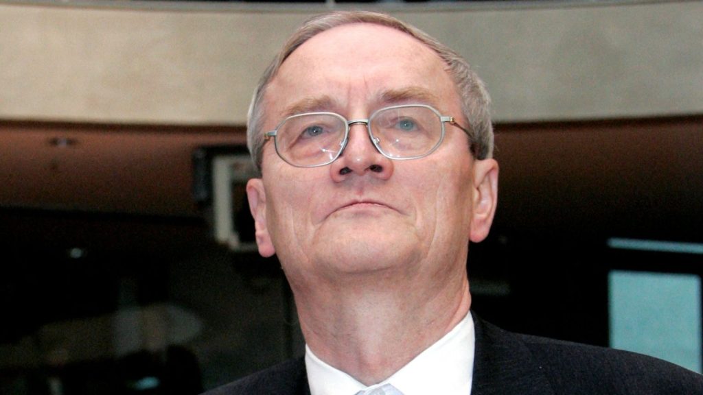 Skandal në Gjermani/ Arrestohet ish-shefi i Shërbimit Inteligjent, dyshohet se nxori mijëra dokumente sekrete dhe i dorëzoi te një fuqi e huaj