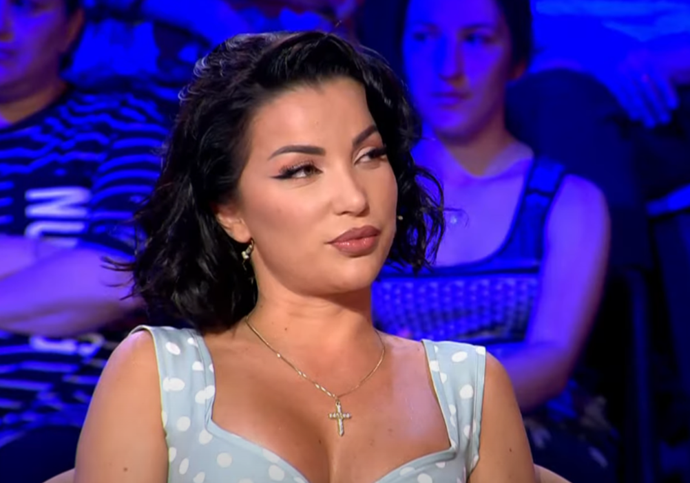 “Këtë SMS tani e kam për ju k**vat, unë jam e sinqertë”/ Roza Lati reagon ashpër ndaj komenteve: Nuk jam në skandale seksuale!