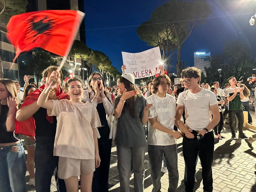 Shqipëria e fundit në Europë për fuqinë blerëse të të rinjve, të ardhurat 5,736 euro në vit