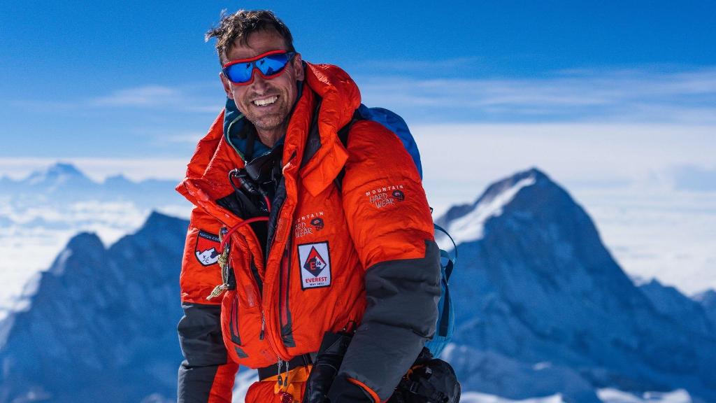 Historia e alpinistit që sfidoi mjekët: 20 herë në majën e Everestit, pasi i thanë se s’do të ecte