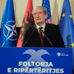 “I kemi dyqanet plot, por xhepat bosh”, Berisha nga Korça: Rama, njeriu më i urryer në histori, boshatisi Shqipërinë