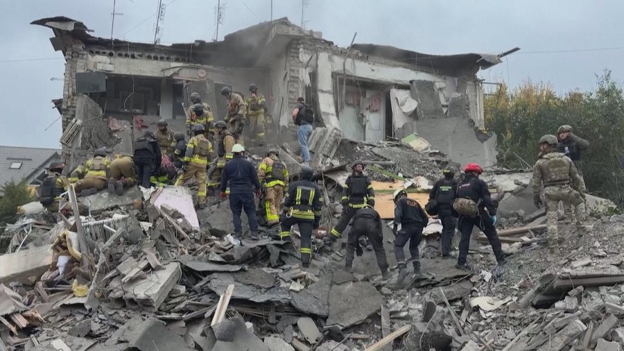 Trump lehtësoi sanksionet ndaj Rusisë, ata vrasin 17 persona (mes tyre tre fëmijë). Shpërthen Zelensky: Ky është falenderimi rus