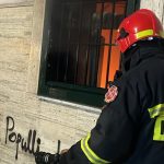 Protestuesit i vënë flakën një makine dhe katit të parë të Gjykatës së Lartë!