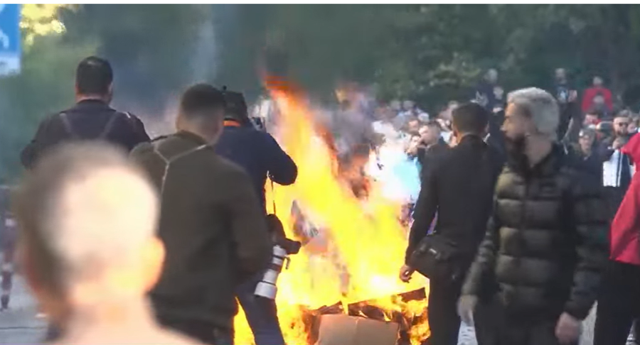 “Edi Rama, të q… robt” – Thirrja e rinisë në protestë, ka shkuar ku nuk mban më