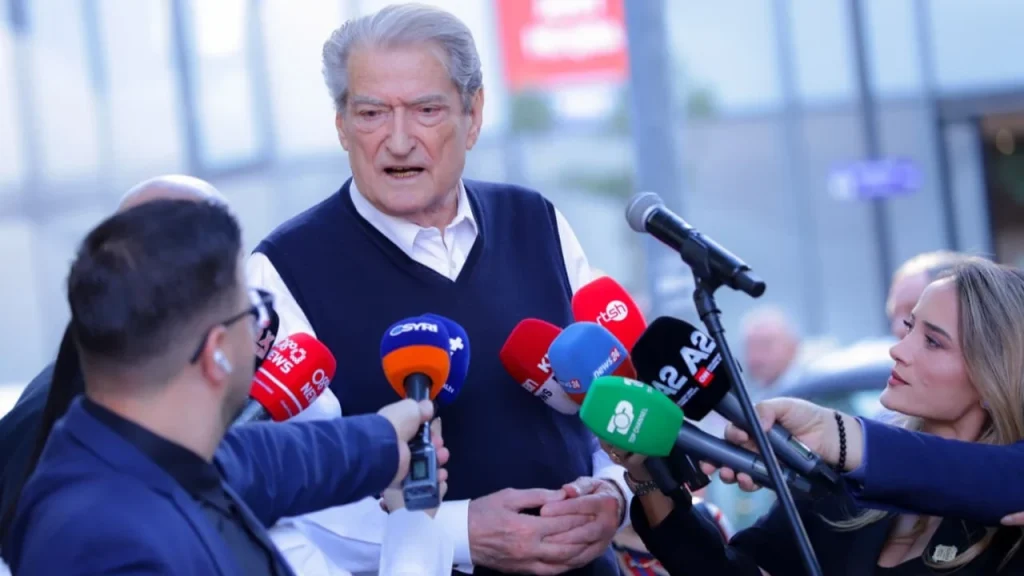Masa e sigurisë “detyrim paraqitje”/ Kushtetuesja pranon pjesërisht kërkesën e Berishës, çështja rikthehet në Gjykatën e Lartë