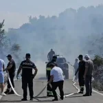 I vuri zjarrin mbeturinave në tokën e tij, 76-vjeçari ndërron jetë gjatë përpjekjes për të shuar flakët në Mallakastër!