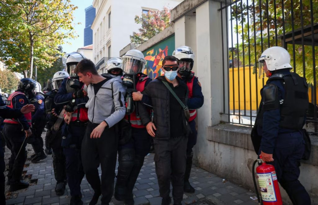 Ministria e Brendshme: Mosha e mitur nuk ju përjashton nga përgjegjësia penale, do jepni llogari për dhunën
